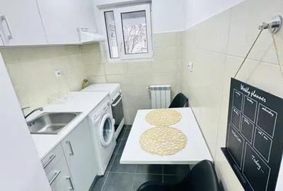 Studio modern de inchirat, Timpuri Noi - 1