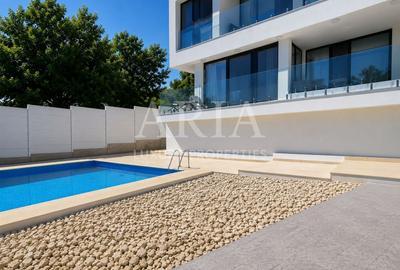 WATERFRONT VILLA 2024 POOL - 3