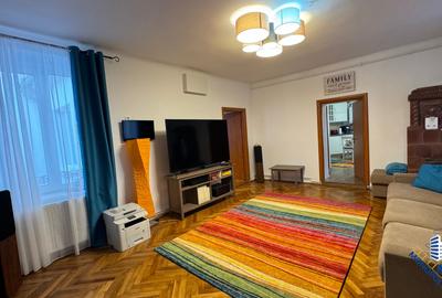 Apartament Cu 3 Camere – Centru Istoric – Brașov