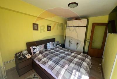 Apartament 2 camere str Miron Costinîn - 9