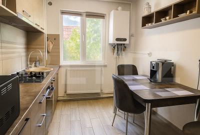 Apartament cu 3 camere semidecomandat, mobilat în Mănăștur
