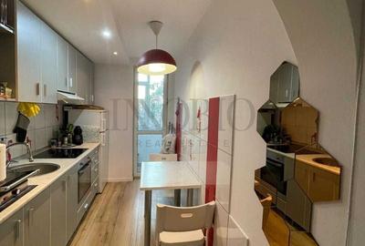 Apartament cu 2 camere semidecomandat, mobilat în Victoriei