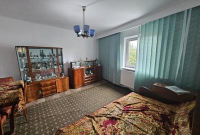 Apartament etaj casa cu teren 430 mp, N. Balcescu, stradal - 12