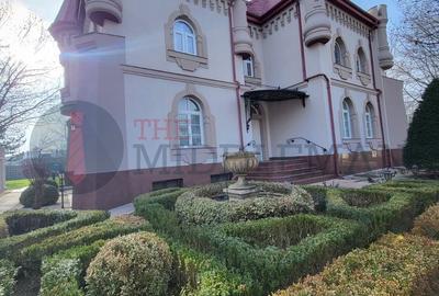 Casă individuală cu 12 camere în Ferme