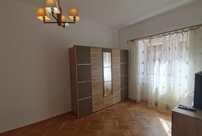 Centrul Istoric, str Poarta Schei, Apartament 2 camere de inchiriat - 7