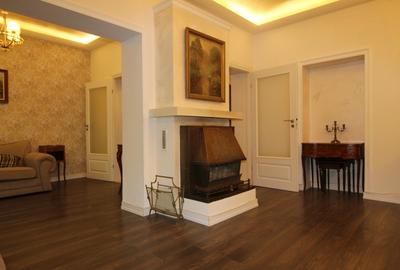 Apartament cu 3 camere decomandat, mobilat în Primăverii