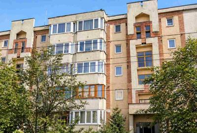 Apartament 4 camere de vânzare – Bulevardul Nicolae Titulescu - 10