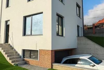 Duplex cu 6 camere în Dâmbul Rotund