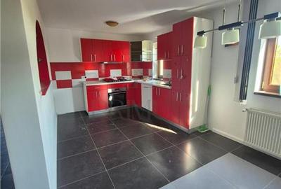 DUPLEX 5 CAMERE - ZONA LINISTITA - TOATE UTILITATILE - GATA DE MUTAT - 9