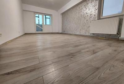 Apartament cu 3 camere decomandat, 2 bai, 84mp, bloc din 1990 - Pacurari - 1