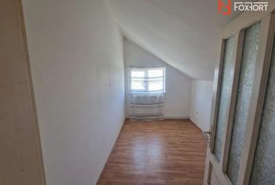 Casa individuala de vanzare cu 7 camere - Recas - 26