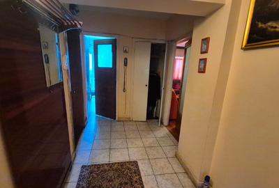 PROPRIETAR – De Vânzare: Apartament 3 Camere, Ultracentral Giurgiu (Etaj 5/8, Te - 5