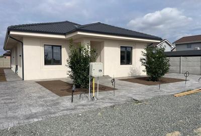 Casa individuala pe parter Sanandrei-comision 0 - 1