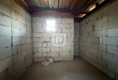 Casă 320 mp utili + 1143 mp teren, la roșu, Gura Humorului - 10