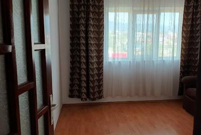 Apartament 50mp decomandat situat aproape de centrul comunei - 3