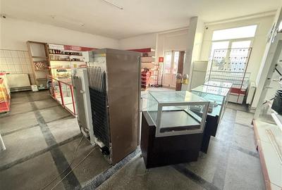 Secuieni - 17 km de Bacau - spatiu comercial - 12