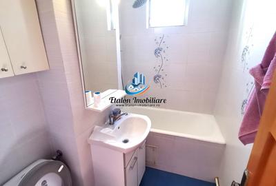 Apartament 4 camere semidecomandat, zona centrala, etaj 9 Piatra Neamt - 2