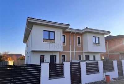 Duplex cu 4 camere în Moșnița Veche
