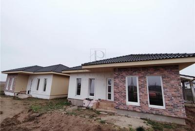 Duplex cu 4 camere în Moșnița Nouă