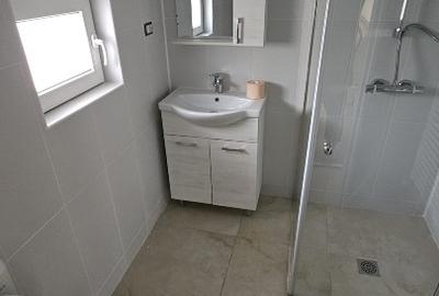 Casa de vanzare pentru 2 familii - 4