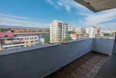Apartament cu 2 camere decomandate caută oameni faini! - 1