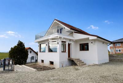 Casă la cheie în Șura Mare, cu priveliște superbă spre Sibiu și munți - 1