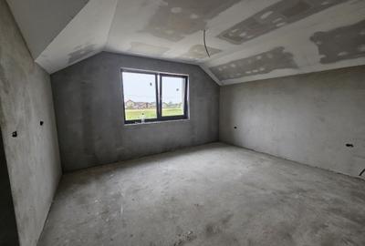 Duplex nou, P+M, 1 apartament la cheie, 1 la alb, Moșnița Nouă, comision 0% - 14
