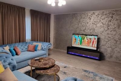 Apartament cu 3 camere decomandat, mobilat în