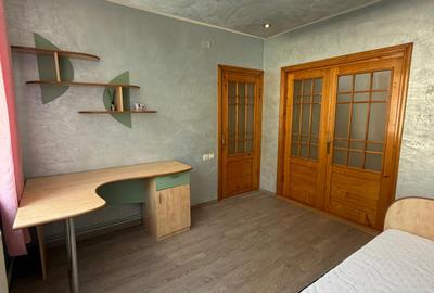 Inchiriere apt 3 camere, situat in Galati, pe Faleza, etaj 2, mobilat si utilat - 11