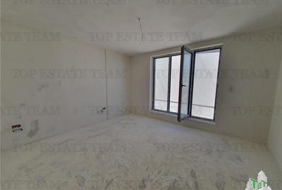 Duplex 8 camere cu doua intrari separate curte comuna Navodari - 6