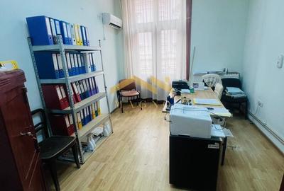 Apartament (pretabil pentru Birou ,Cabinet etc.) de vanzare in centru. - 7