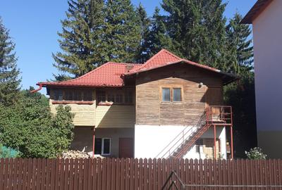 Apartament in vilă+garsoniera+teren centru - 1