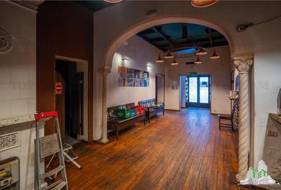 Proprietate Piata Unirii - teren  1000mp +  2 constructii - 6