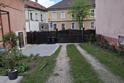 Apartament 2 camere "la casa", Central, teren 176 mp - 1