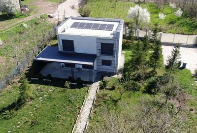 Vand Casa Cu Acces La Lac - 1