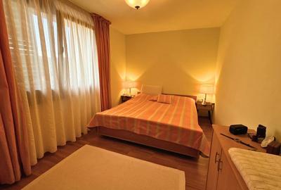 Vilă cu 10 camere P+2E+M 400 M² utili 2800 M² Teren Comandau - 5