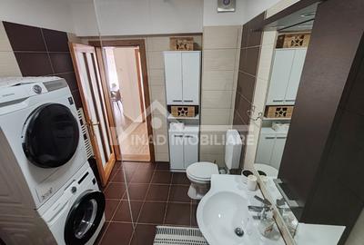 Apartament cu 2 camere+nisa de dormit, balcon, parcare, Str.Florilor - 16