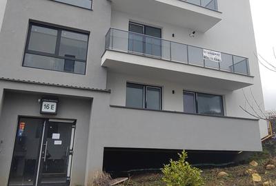 Vand apartament 2 camere, zona Razoare - 1