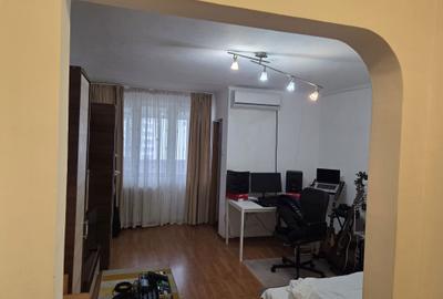 Garsonieră semidecomandată, mobilată în Dristor