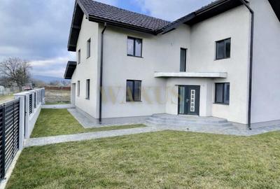 Casă individuală 215 mp utili, grădină 700 mp, Zona Gilau - 1