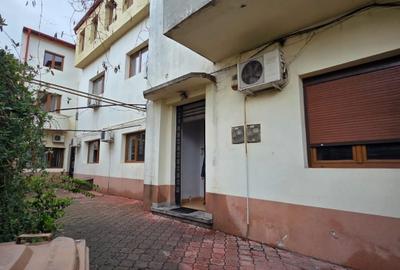 Vilă / Spațiu Birouri /Spatiu Muncitori - Sector 2 | 3.000€/lună negociabil - 1