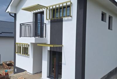 Casă individuală cu 4 camere în Sânnicoară