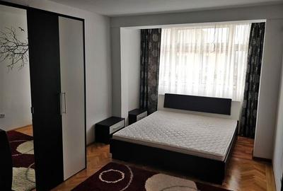 Apartament 3 camere, zona Grivitei - 1