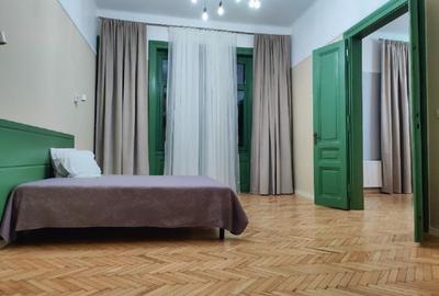 Apartament cu 3 camere decomandat în Central