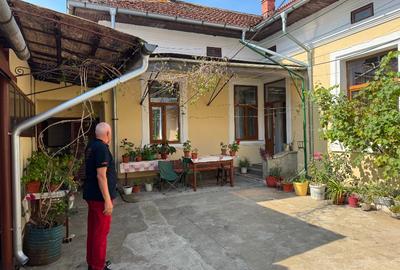 CASA INDIVIDUALA SOLIDA + ANEXE , STR EMINESCU, LA 5 MINUTE DE PIATA MICA - 3