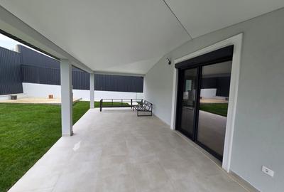 Casă individuală cu 4 camere în Miroslava