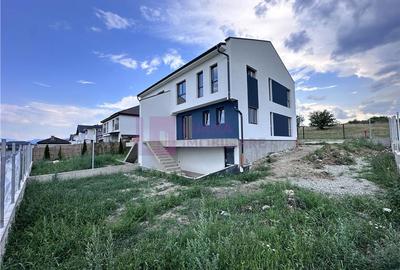 Duplex cu 4 camere în Central