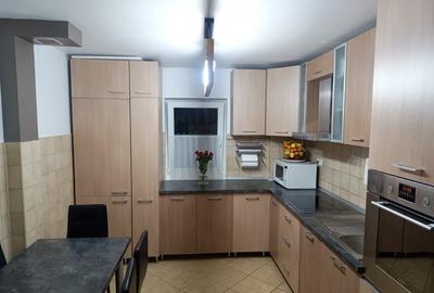 Locatie excelenta!-4 camere-mobilat si utilat-etaj intermediar-zona Lipovei - 12