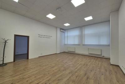 Central, la 5 minute de Afi , spatiu amenajat - 2