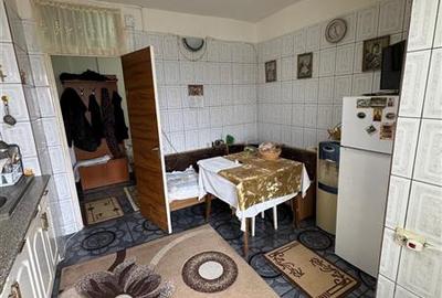 Vanzare Apartament 3 Camere Decomandat Berceni-Secuilor - 2